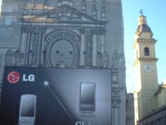 そしてもっと残念なのは、これ。

サン・カルロ広場っていえば双子の教会が売りなのに、片方は修復中。

まあ、イタリア、どこかで絶対修復してるから。

そのかわり、どこか修復終わって見られるようになったところがあるでしょ、きっと。