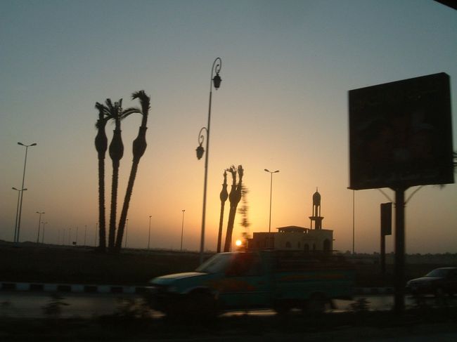 夕暮れの風景です。<br /><br />またいっそうきれいな風景に・・・。