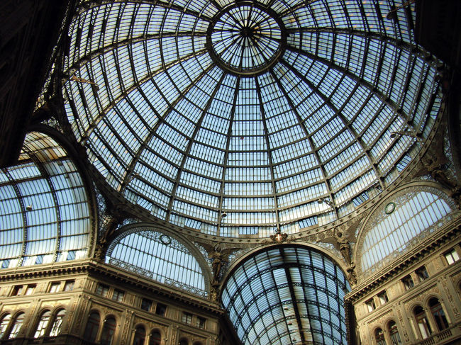 ナポリ　ウンベルト１世のガレリア