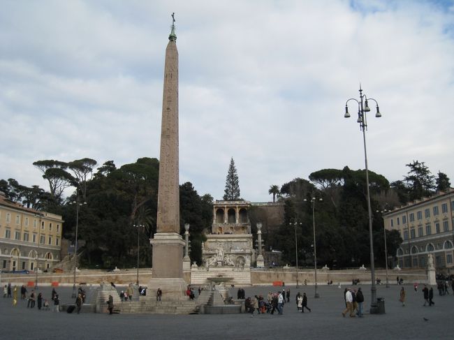 ヴァチカンのあとは、ポポロ広場へ。