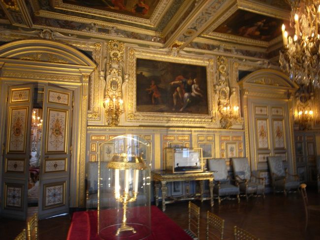 部屋は続きます