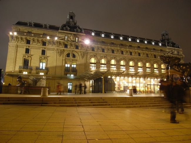 駅舎といった雰囲気が出ています。