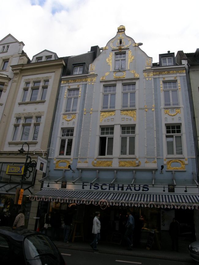 とても素敵な建物。<br />実はお魚を扱うお店。