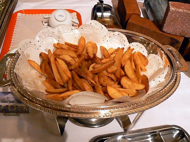 ステーキの付け合せにフライドポテト