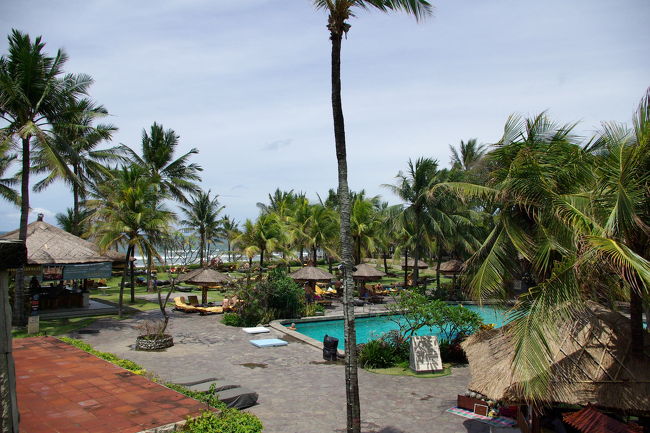 ホテルの目の前が海です