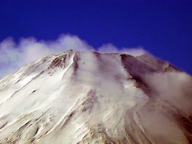 雪が盛大に舞い上がります