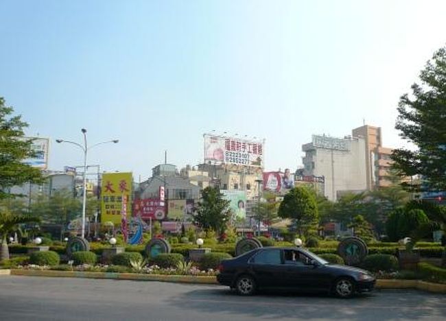 嘉義駅前の風景