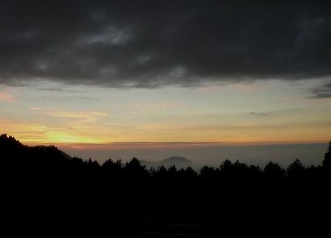 徐々に夕闇が訪れます