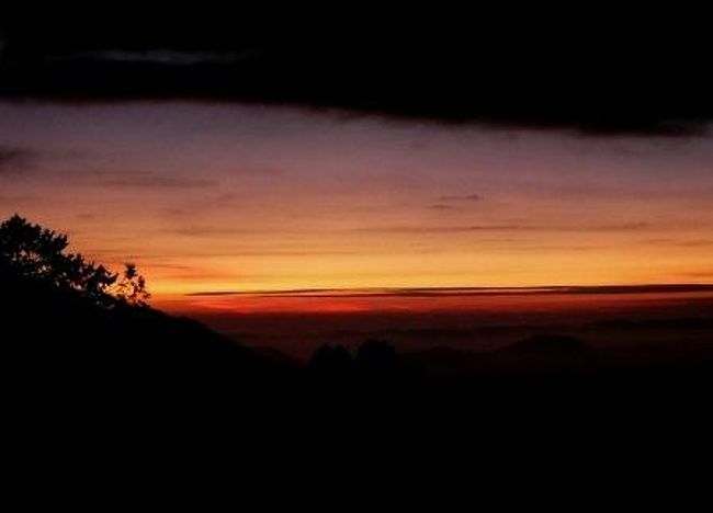 あっという間にまわりは闇に包まれました。