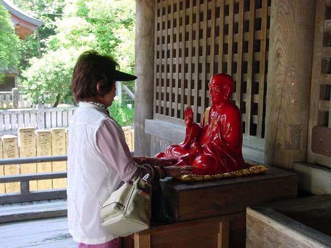 大日寺（だいにちじ）　撫で仏のおびんずる様　<br />願い事を唱えながら撫でると願い事が叶うと云われている。
