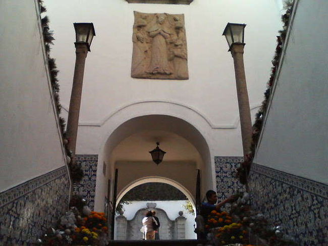 民政総署<br />アズレージョの壁の階段