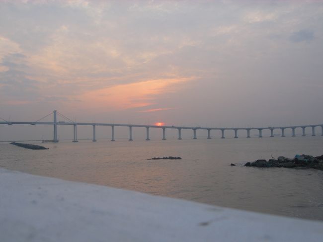 夕暮れ時のタイパ橋