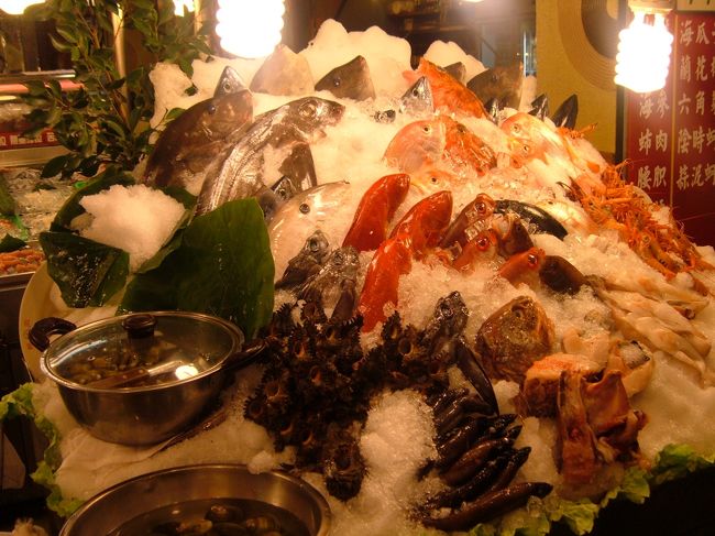 鶏肉城（MRT忠考復興）<br />食材選び⇒料理方法選び⇒食べられる