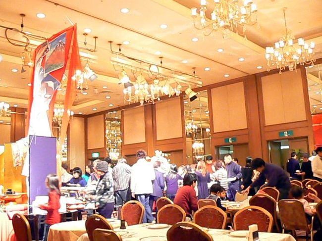 大変混雑してきました