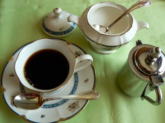 妻はホットコーヒー