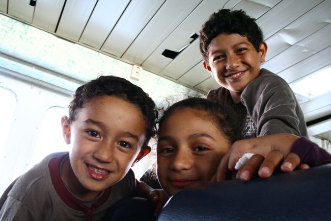 フェリーの中で出会ったエジプトの子供たち