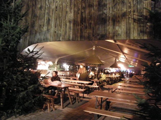 ちょっとひとやすみにちょうど良いスペース。