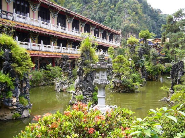 サンポトンの素晴らしいお庭。<br />きちんと整備されていて、周りをお散歩すると気分が和みます。