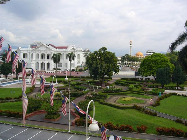 ホテルのテラスからの風景。<br />旧市街に位置するからか、周辺にはコロニアルな建物がたくさん。