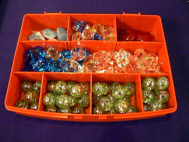 ガラス細工がけっこう高価くて、大 ￥４２０−、中 ￥２１０−