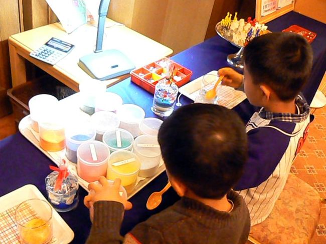 仕上げた作品にはロウを流し込んで、翌日渡してくれます