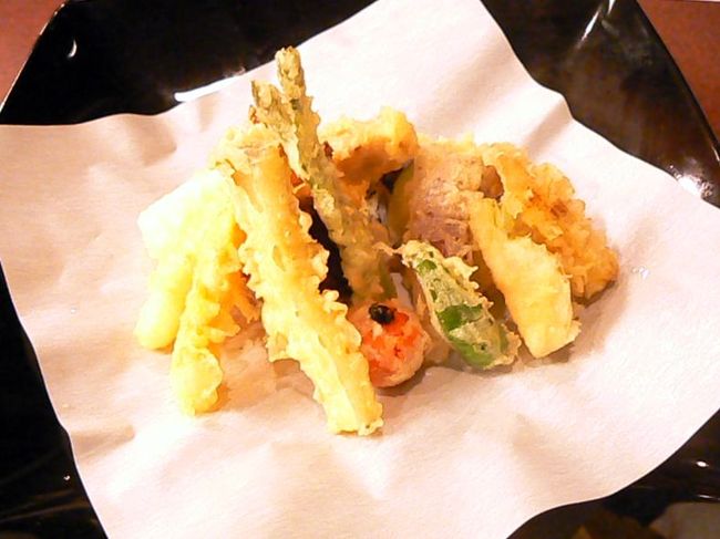 天麩羅盛り合わせ ￥３，７６５−<br />種類豊富な天麩羅です