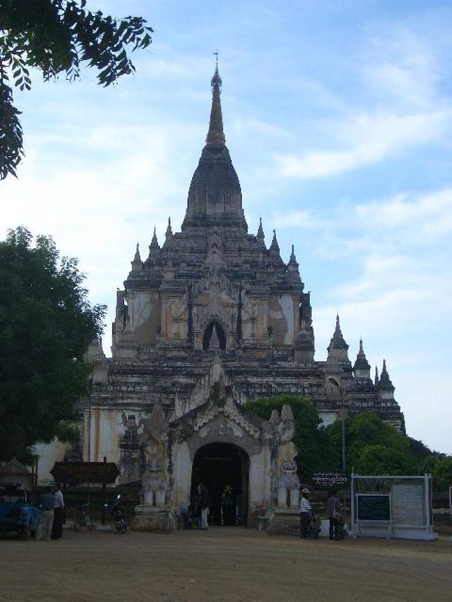 「ゴドーパリィン寺院（?）」<br />ここまで来ると寺院がごちゃまぜで、ちょっと自信がありませんが、多分ゴドーパリィンです。<br />バガンで2番目に高い寺院です。