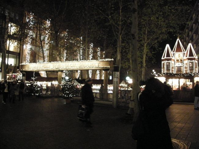 U3のMoenckebergstr.駅近くの入り口。