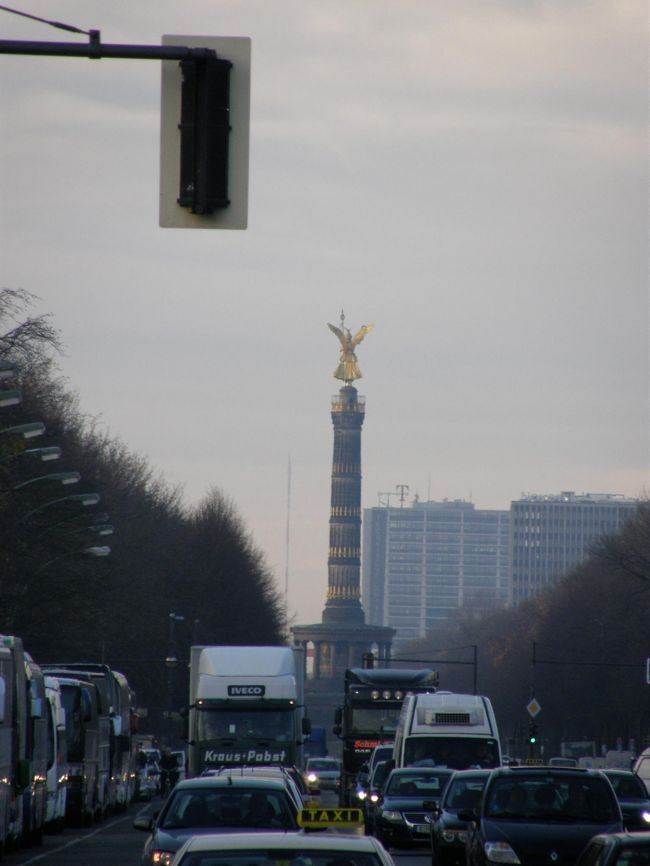 6月17日通り越しのジーゲスゾイレ。