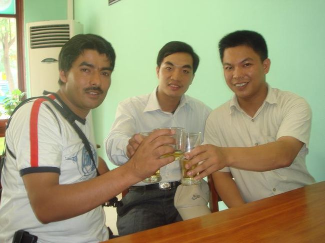 この人（右端の角刈り）の、