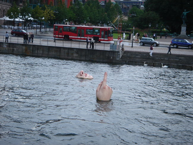 Fin Airでストックホルムへ移動。<br />何なのかよく分かりませんが、将来的には足も浮かぶ予定とか？？