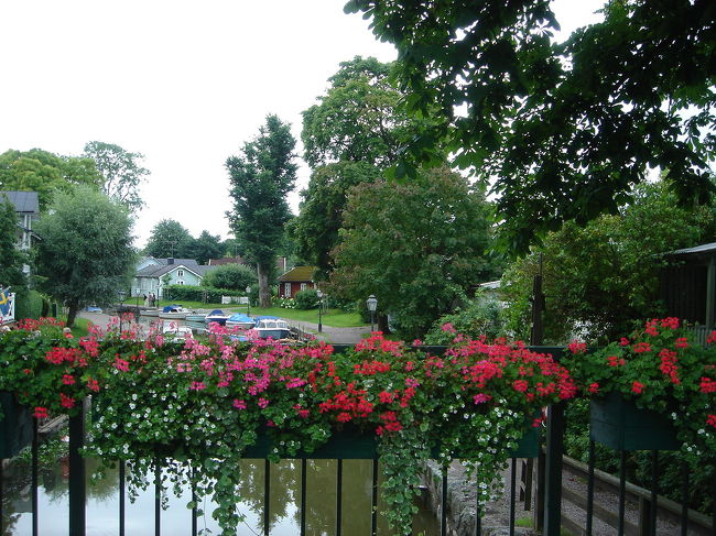 運河に沿った町並み。ハネムーンの人も多いそうです。