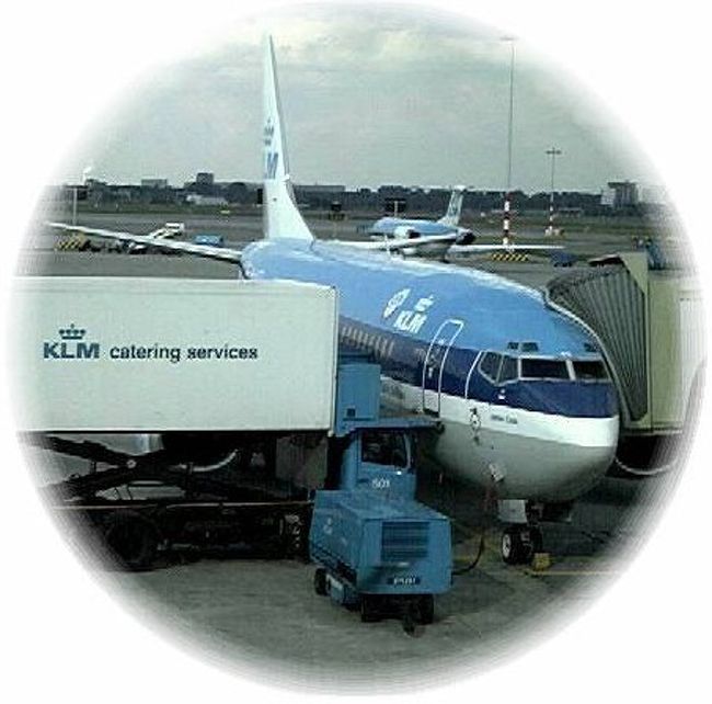 今回はＫＬＭ機を利用。<br /><br />スキポールで、乗り換えます。