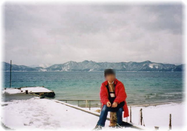 湖をバックに写真を<br />撮ってもらいました。<br /><br />あまり自分の写真はないので<br />貴重な１枚かも。