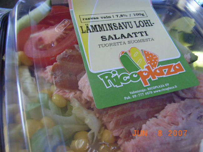 P:サーモン・・・<br /><br />フィンランドだから。。？<br />単にサーモン大好きなのです☆<br />（EUR5.8）<br />