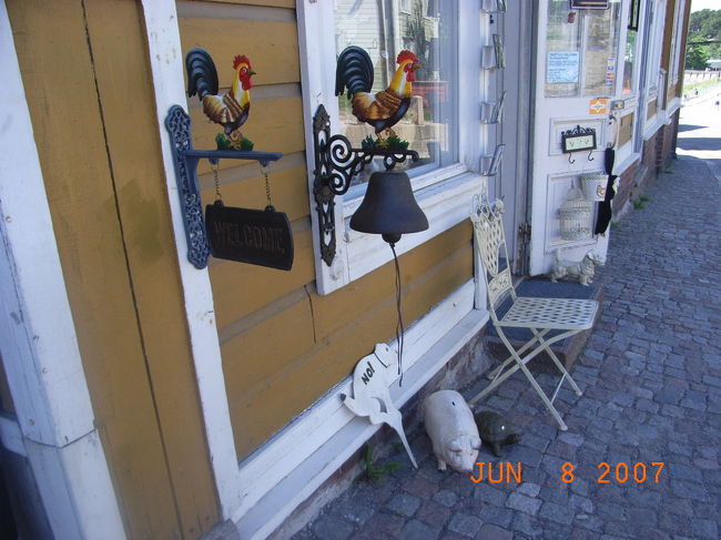 P:animals<br /><br />鶏に豚に、亀に犬に・・・＠<br /><br />お店の入口、にぎやかですね☆