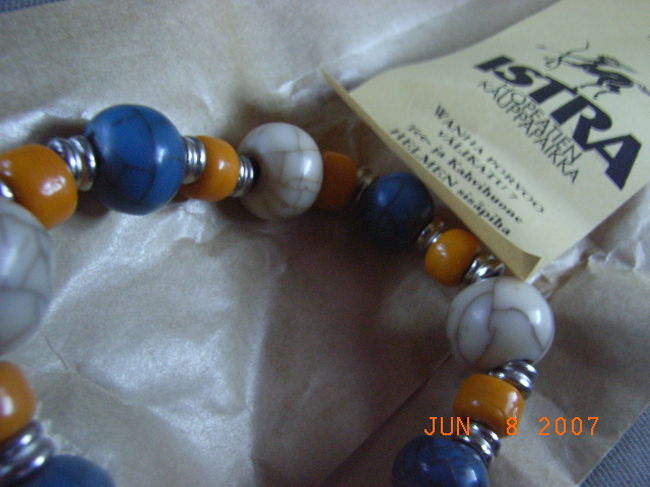 P:for me<br /><br />先ほどのお土産屋さんで購入した、ブレスレット☆<br /><br />色彩が気に入って。