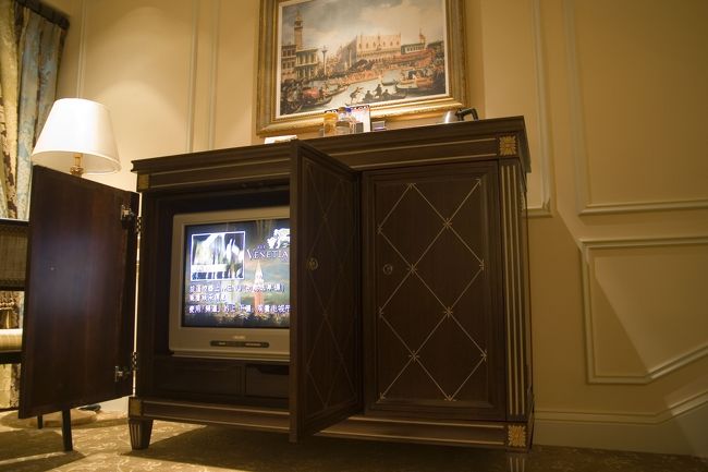 TVその2でも見て、まったり。<br /><br /><br />……そうです。<br />部屋にTVが二台あるのです！<br />