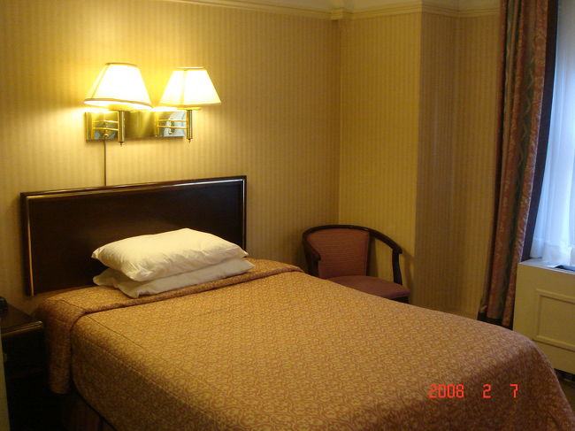 　部屋はすぐにアサインされました（チェックイン・タイムは通常は15:00〜です。臨機応変で、良いサービスですね）。11:23撮影。