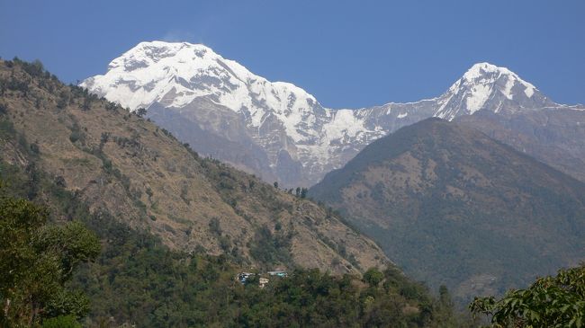 アップダウンを繰り返しながら見えたアンナプルナ･サウス。