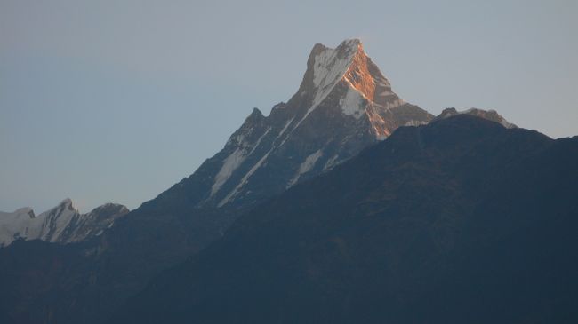 チョモロンで見えた朝のマチャプチャレ（午前7:00） 