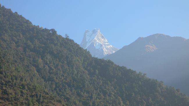 MBCに近づくまでマチャプチャレが見えなくなったり頂上だけ見えるだけになっていく 