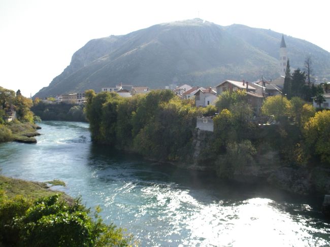 モスタル．川の水がキレイでした．
