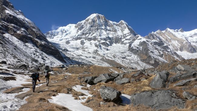 ABCが見えているものの空気が薄くていつものように歩けずなかなか近づけない。<br />