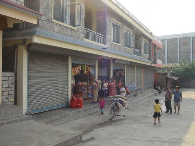 Ｒの家<br />１階は貸家（テナント）<br />２階は自宅<br /><br />