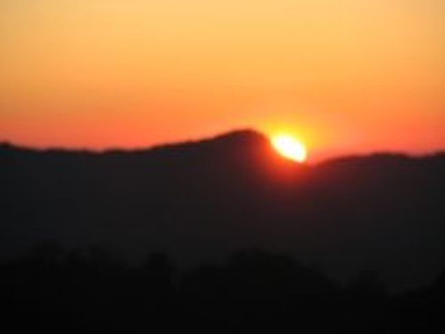 タダパニから見えた新年の日の出(7:01)。