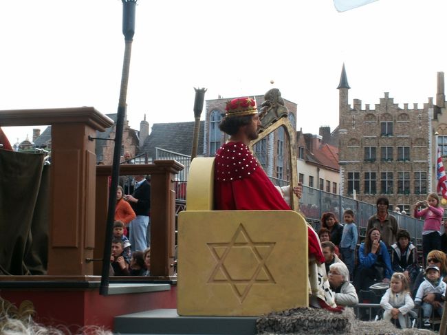 しっかり「ダビデの星」が記されています。