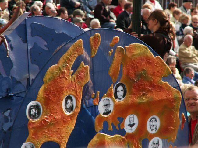 人類の平和のために尽力をつくされた方々ですね。