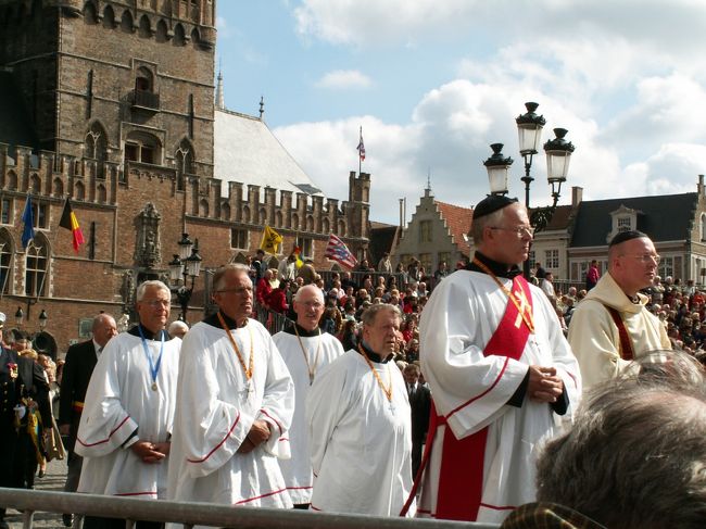 本物の聖職者のみなさん。
