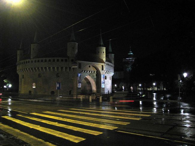 雨のバルバカン。